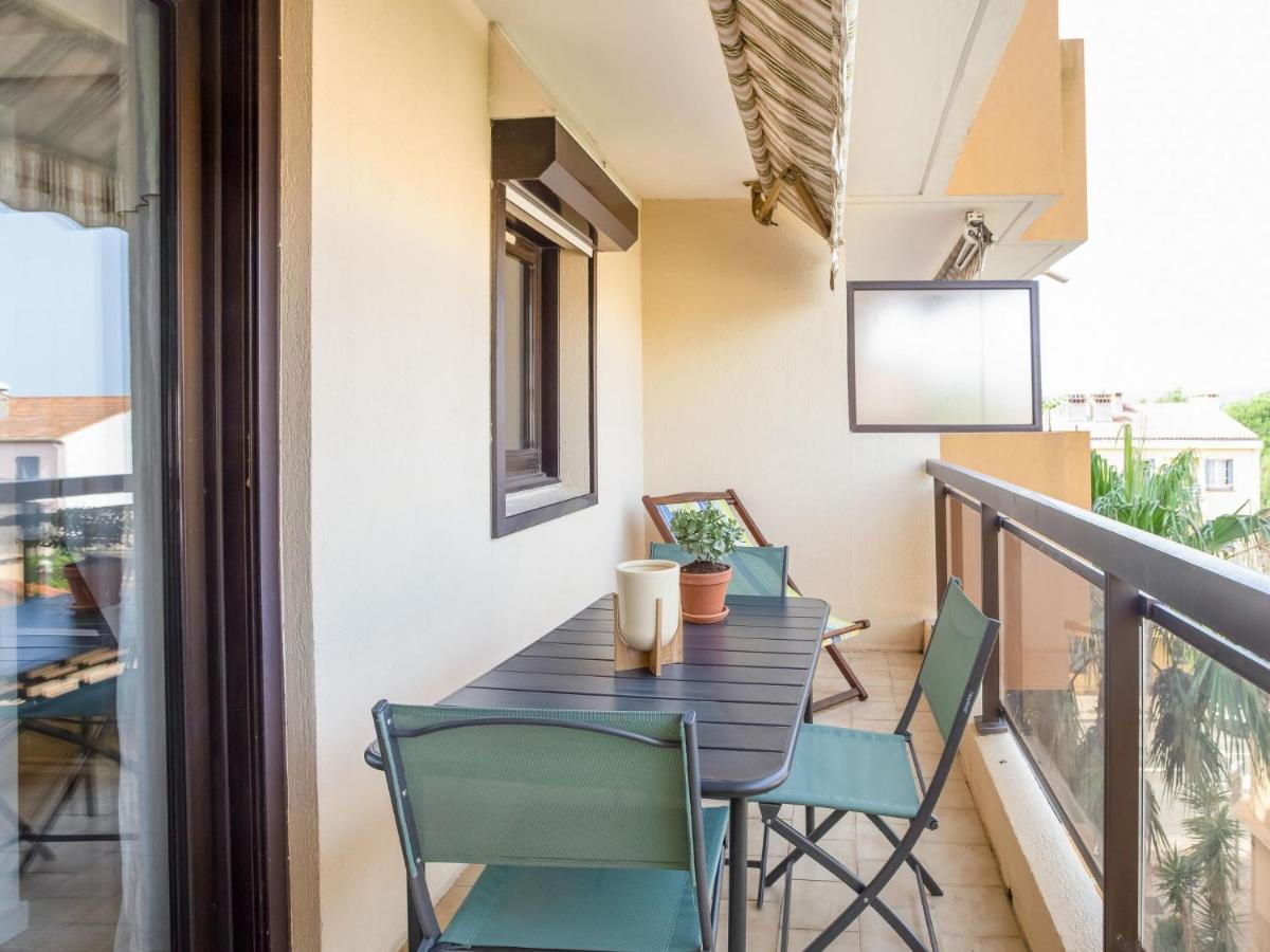 Apartment Saint James-13 By Interhome Le Lavandou Ngoại thất bức ảnh