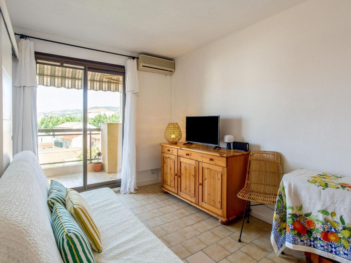 Apartment Saint James-13 By Interhome Le Lavandou Ngoại thất bức ảnh